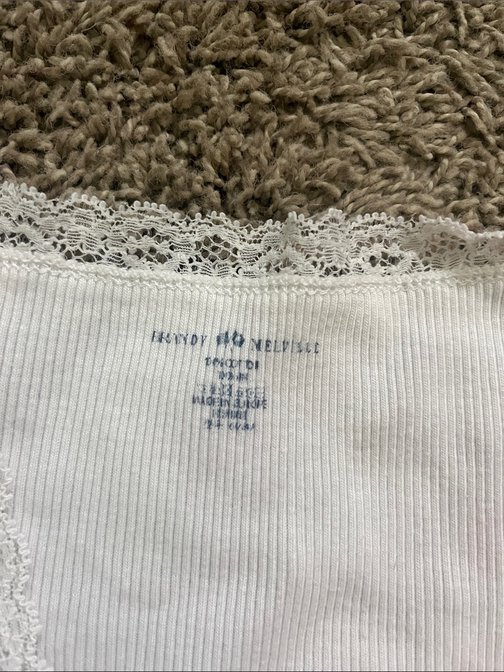 Brandy Melville White Lace-Trim Ribbed Cami - Picture 2 of 4